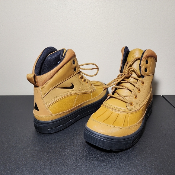 Nike ACG Woodside 2 GS Duck Winter Boots Wheat 524872-703 Kids Youth Size 6Y - Picture 3 of 11